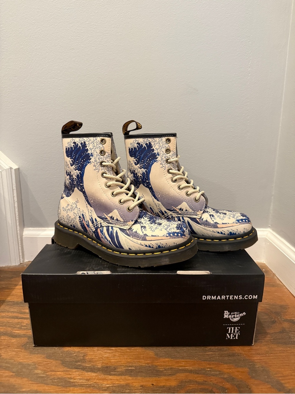 Dr. Martens 1460 Boot “The Met” Collab (The Great Wave)